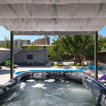 Little Heaven Villa *