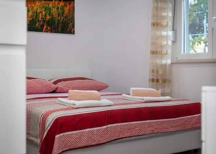 Willa Little Heaven Split