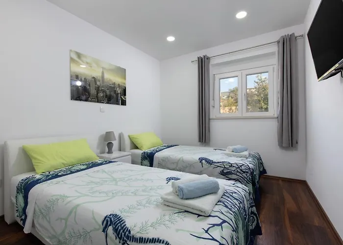 Little Heaven Willa Split